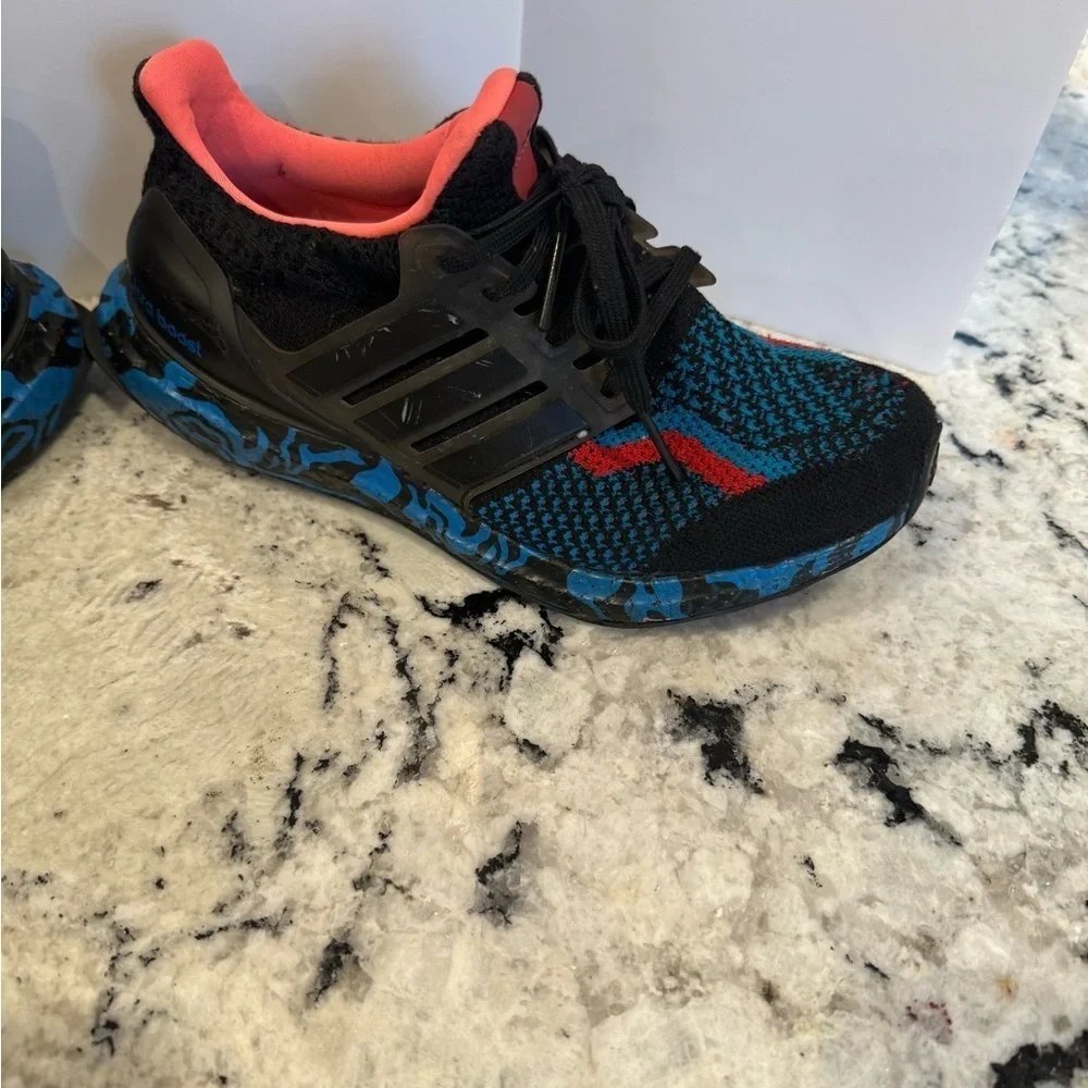 adidas Ultra Boost 5.0 DNA Black Legend Ink Turbo
